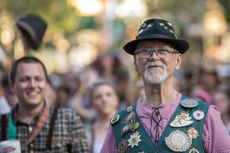 Planning a Senior Oktoberfest Party: Practical Tips & Ideas