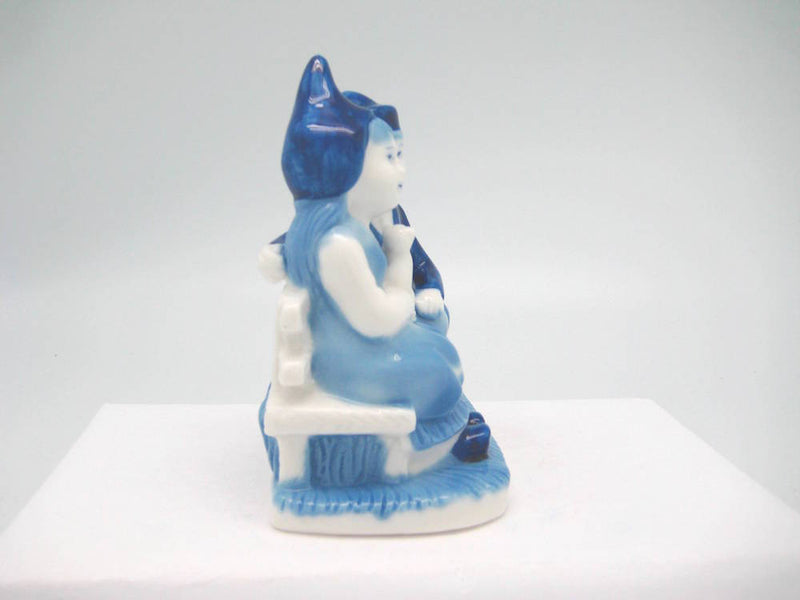 Delft Blue & White Figurine: Dutch Couple Sitting on Bench - Collectibles, Delft Blue, Dutch, Figurines, Home & Garden, PS-Party Favors - 2 - 3 - 4