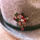 Oktoberfest German Hat Pin Colored Metal Kissing Couple