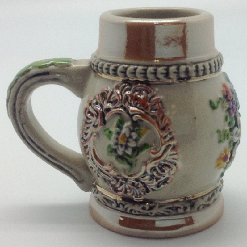 Towns of Germany in Banners ceramic beer stein without a metal lid. This decorative and colorful engraved beer stein makes for a great classic gift or addition to your collection