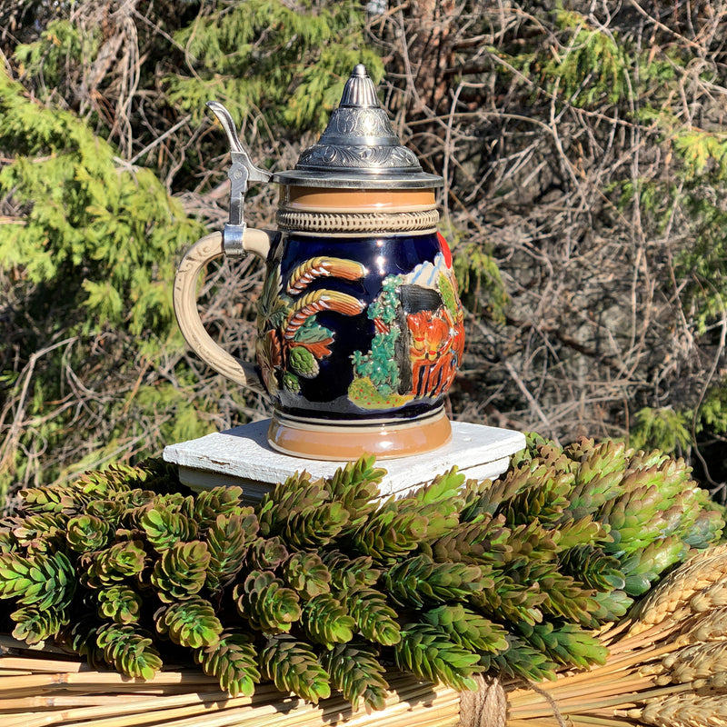 Oktoberfest Beer Hops Harvest Beer Stein with Engraved Metal Lid