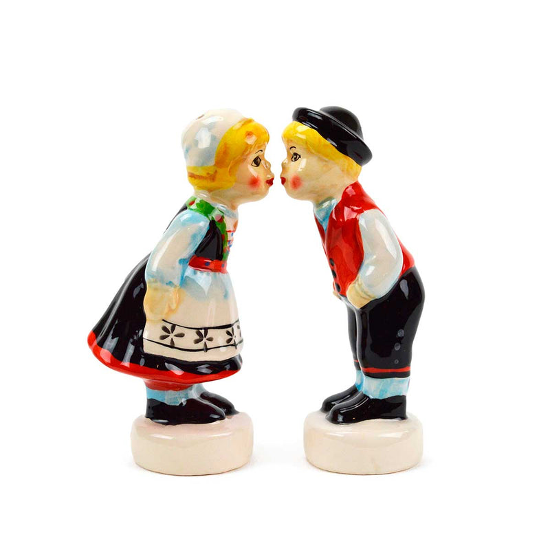 Cute Salt & Pepper Shakers Norwegian Sitting Couple